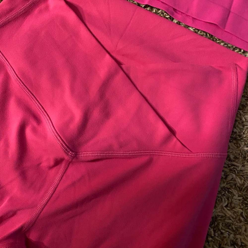 Pink workout set - Picture 2 of 3